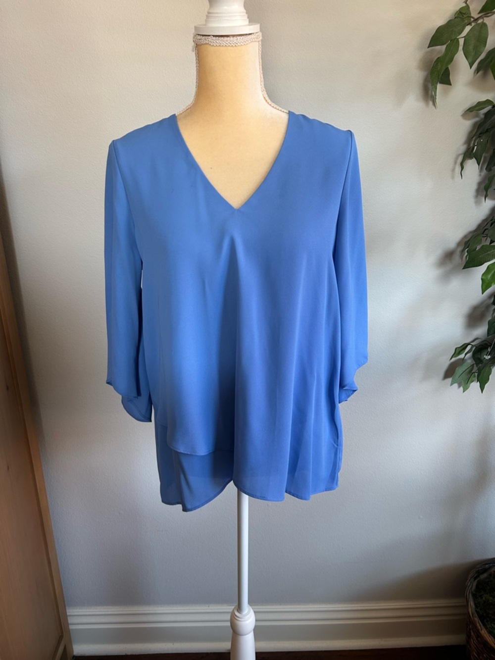 NWT Karen Kane Flowy V-Neck Layered Blouse - Blue Sz MP